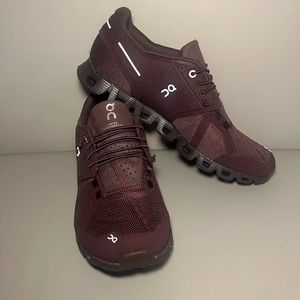 On Running Monochrome Mulberry